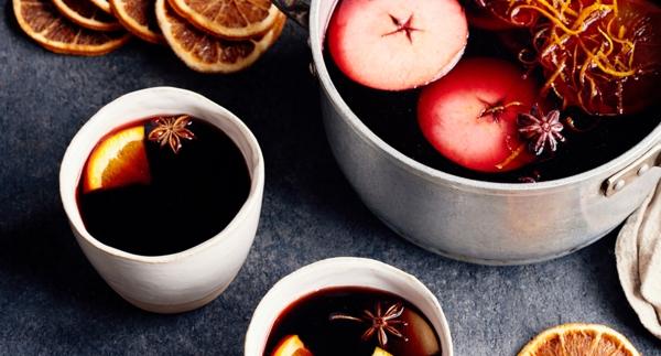 Mausteinen mustikkaglögi