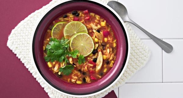 Kanakeitto maissilla ja pavuilla