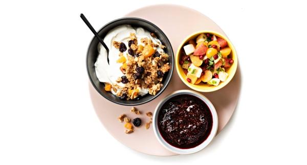 Lisukkeet maustamattomalle jogurtille