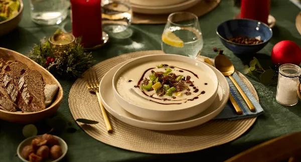 Vegaaninen selleri-omena-keitto