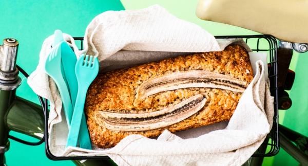 Viiden raaka-aineen banaanikakku