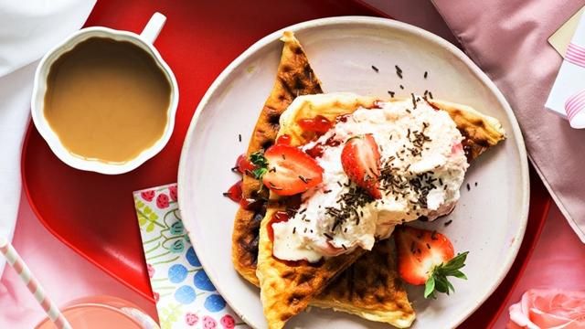 Mansikkamisu-suklaacroffle