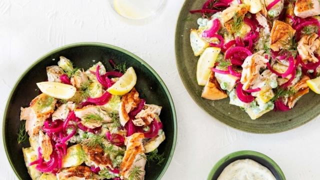 Paahdettu perunasalaatti loimulohella