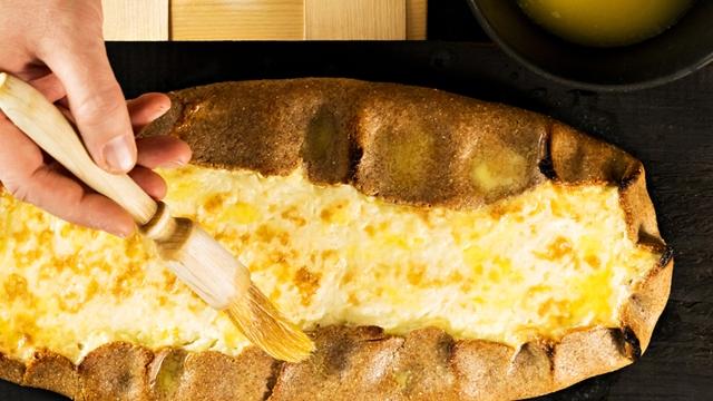 Jättikarjalanpiirakka