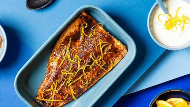 Kanelilohi ja appelsiinijogurttikastike