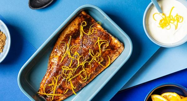 Kanelilohi ja appelsiinijogurttikastike