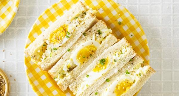 Tamago sando eli japanilaiset kananmunavoileivät