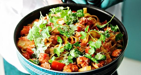 Siskonmakkara-chorizopasta