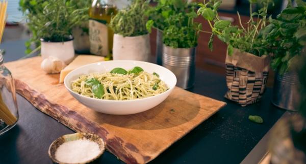 Pasta pesto