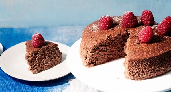 Japanilainen suklaa-vadelma-juustokakku