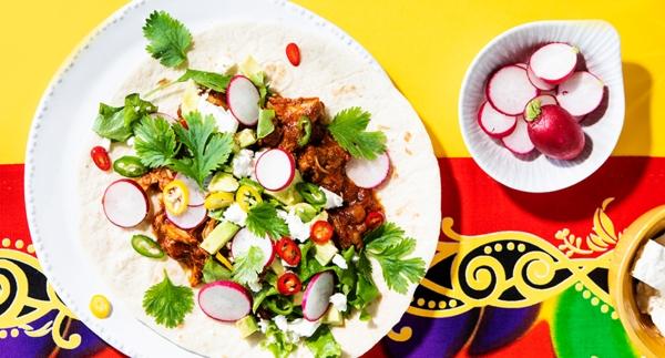 Tinga de pollo tortillat